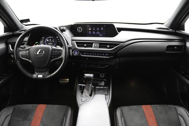 Lexus Ux 250h AWD F Sport Line Limited | Schuif-/kanteldak | Stuurwielverwarming | Triple LED koplampen | Head-Up Display