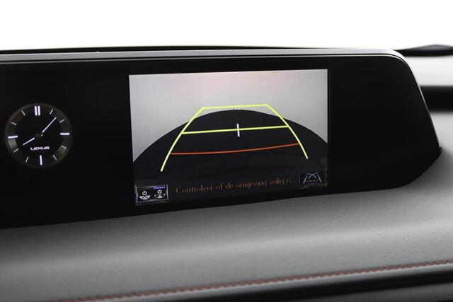 Lexus Ux 250h AWD F Sport Line Limited | Schuif-/kanteldak | Stuurwielverwarming | Triple LED koplampen | Head-Up Display