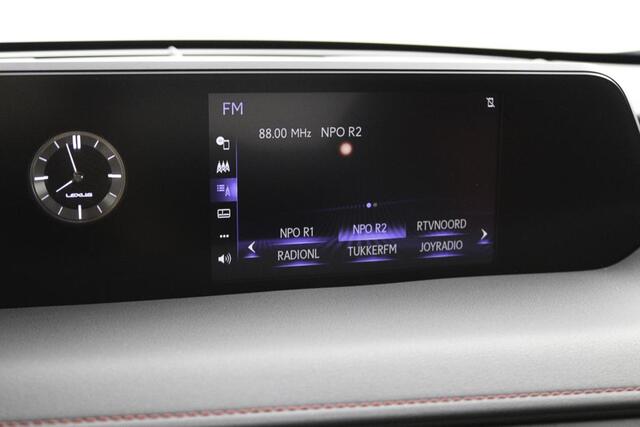 Lexus Ux 250h AWD F Sport Line Limited | Schuif-/kanteldak | Stuurwielverwarming | Triple LED koplampen | Head-Up Display