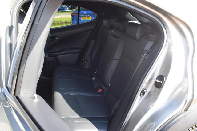 Lexus Ux 250h Business Line Pro Navi Leder Airco Camera Km 75.500. !!