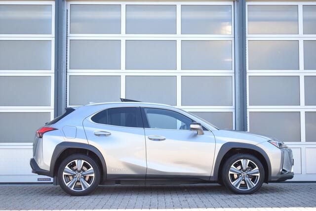 Lexus Ux 300e Executive 54 kWh Panodak! | Mark Levinson Sound