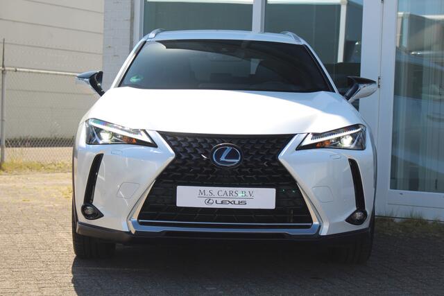 Lexus Ux 250h Hybrid Comfort Line I Parelwit I Applecarplay I Camera