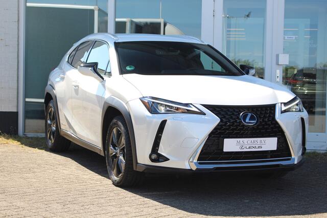 Lexus Ux 250h Hybrid Comfort Line I Parelwit I Applecarplay I Camera