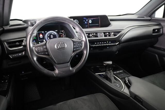 Lexus Ux 250h Preference Line *RIJKLAAR* | Parkeersensoren | NL-Auto | Dodehoek Ass. |