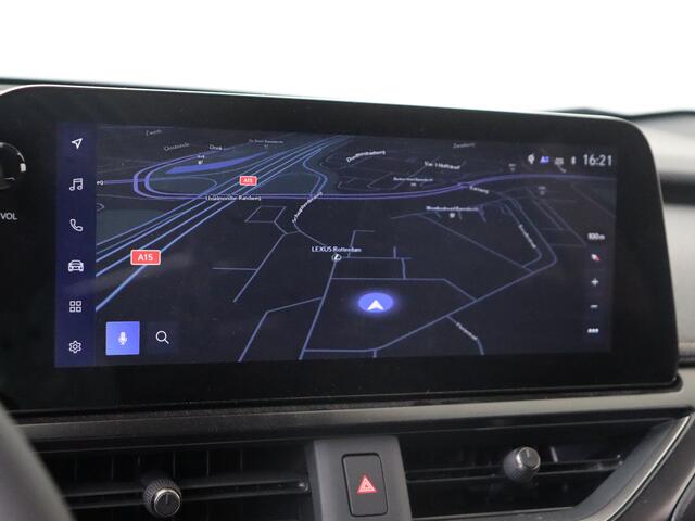 Lexus Ux 300h Business Line | Blind Spot Monitor | Draadloze Telefoonoplader | 18" Lichtmetalen Velgen |