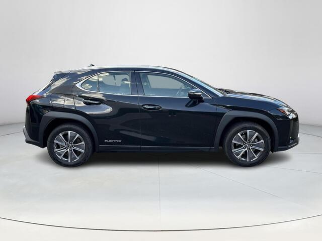 Lexus Ux 300e Business 54 kWh | Carplay | Adaptieve cruise control