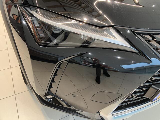 Lexus Ux 250h Business Line | Fabrieksnavigatie | Parkeersensoren voor - en achter |