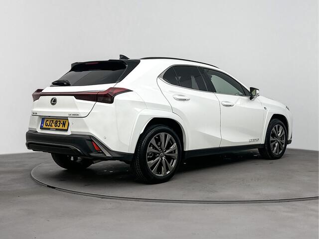 Lexus Ux 250h F Sport Line | Mark Levinson | Open dak | Head Up Display | Full option! |