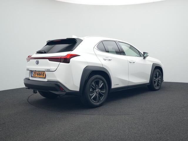 Lexus Ux 250h Luxury Line | Glazen Schuifdak | Trekhaak |