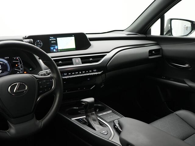 Lexus Ux 250h Luxury Line | Glazen Schuifdak | Trekhaak |