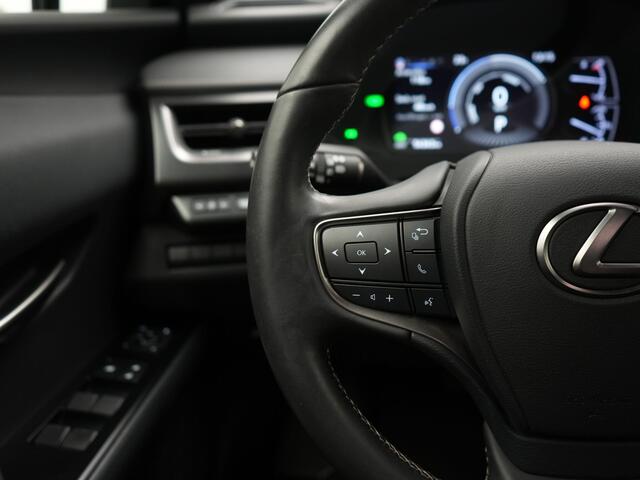 Lexus Ux 250h Luxury Line | Glazen Schuifdak | Trekhaak |