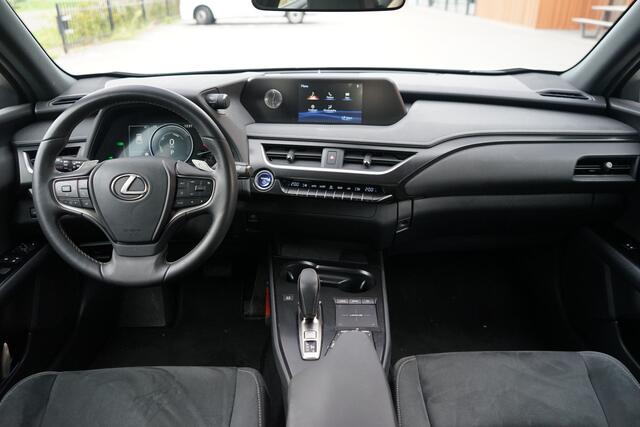 Lexus Ux 300e Business 54kWh NL AUTO El.stoelen ACC Camera Carplay Auto-clima