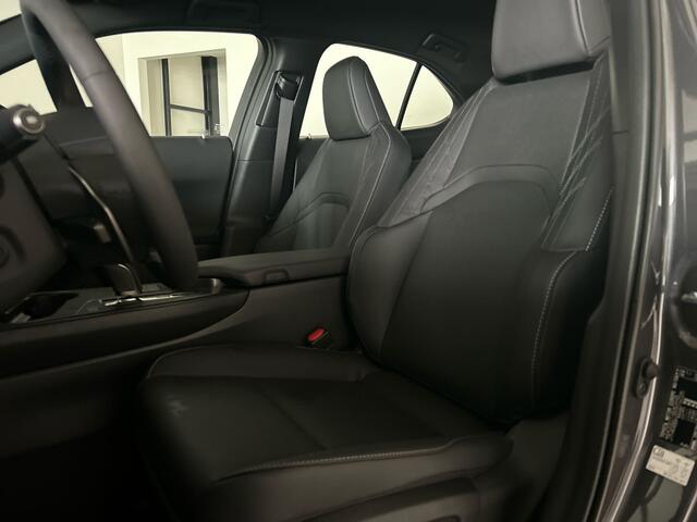 Lexus Ux 300e Luxury Line 73 kWh | 45% korting | Winter-pakket | Tech Pack | Mark Levinson geluid! | Navigatie | Nieuwprijs ¤ 61.095,00 |