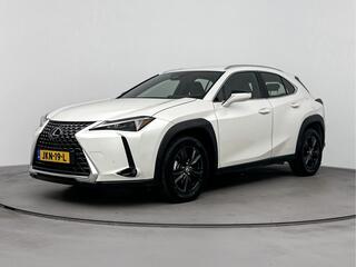 lexus-ux-300h-urban-line--parkeers