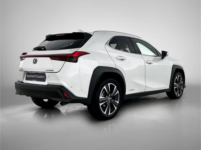 Lexus Ux 250h Preference Line | 18" Velgen | Keyless Entry | Apple Carplay & Android Auto |