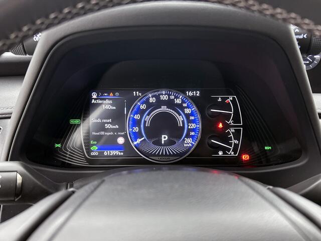 Lexus Ux 250h Preference Line | 18" Velgen | Keyless Entry | Apple Carplay & Android Auto |