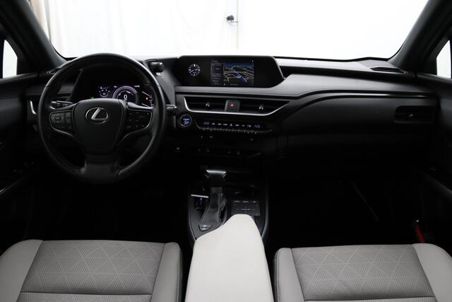 Lexus Ux 250h Luxury Line | Lederen bekleding | Stoelverwarming | Keyless Entry