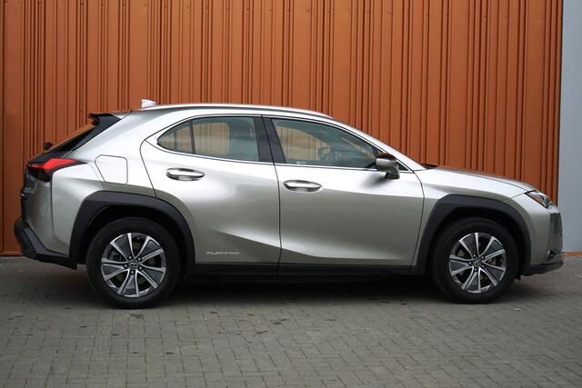 Lexus Ux 300e Business 54kWh NL AUTO/GARANTIE El.stoelen ACC Camera Carplay Auto-clima