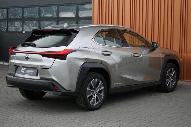 Lexus Ux 300e Business 54kWh NL AUTO/GARANTIE El.stoelen ACC Camera Carplay Auto-clima