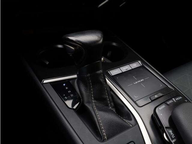 Lexus Ux 250h AWD Luxury Line | Leder | Head up | Dodehoek