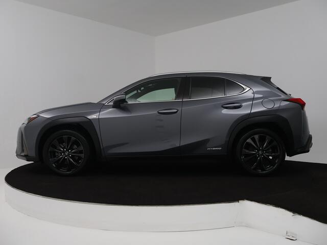 Lexus Ux 250h F Sport Premium | Mark Levinson Audio | Apple Carplay / Android Auto |
