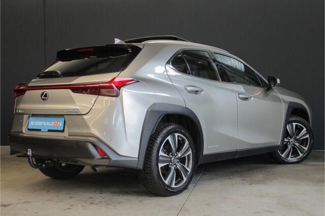 Lexus Ux 250h Executive Line |President Pack|trekhaak|pano|leder|dealer onderhouden|
