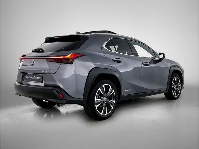 Lexus Ux 250h Executive Line | Schuif/kanteldak | Navigatie | LM velgen | Parkeersensoren |