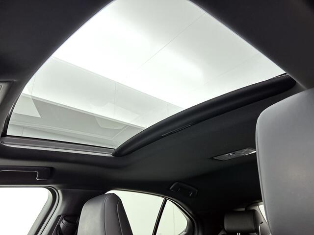 Lexus Ux 250h Executive Line | Schuif/kanteldak | Navigatie | LM velgen | Parkeersensoren |