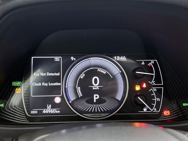 Lexus Ux 250h Executive Line | Schuif/kanteldak | Navigatie | LM velgen | Parkeersensoren |