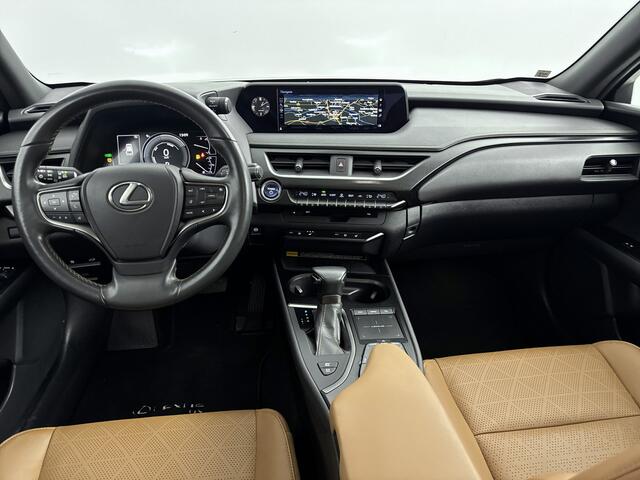 Lexus Ux 250h Executive Line | Stoelgeheugen | 360' Camera | Carplay |