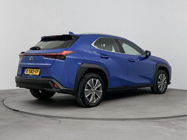 Lexus Ux 300e Business 54 kWh | Carplay | NL auto |