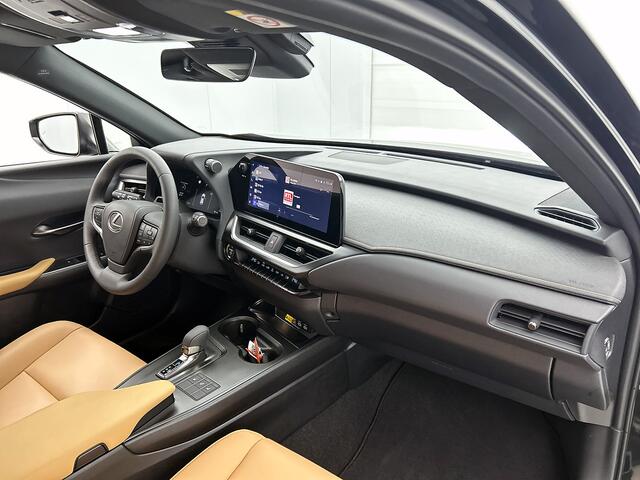 Lexus Ux 300h F SPORT Design | Navigatie | BLS | PDC |