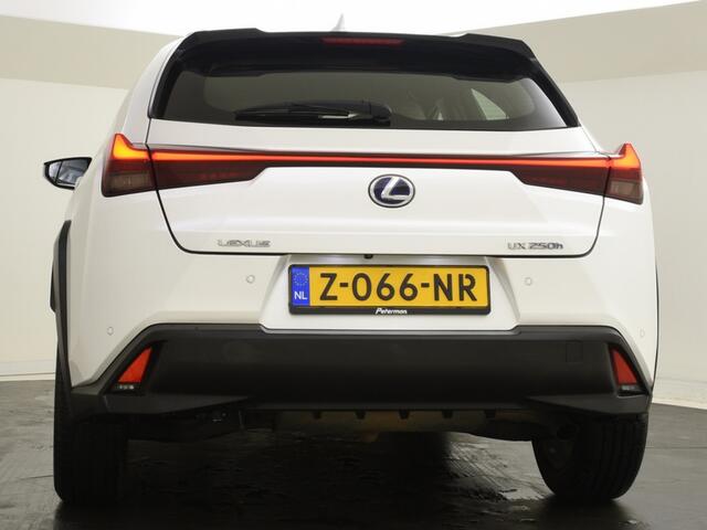 Lexus Ux 250h Business Line | Head-up display | navigatie | Stoelverw. |