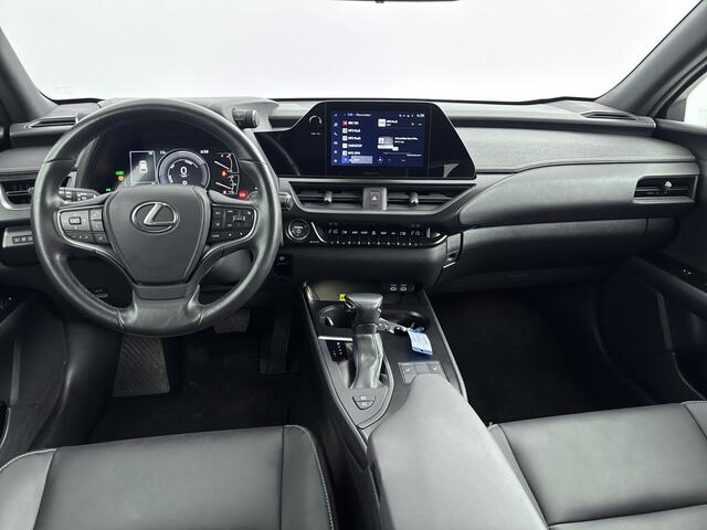 Lexus Ux 250h F Sport Design | Carplay | Stoelverwarming | Adaptive Cruise |
