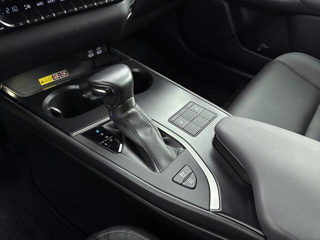 Lexus Ux 250h F Sport Design | Carplay | Stoelverwarming | Adaptive Cruise |