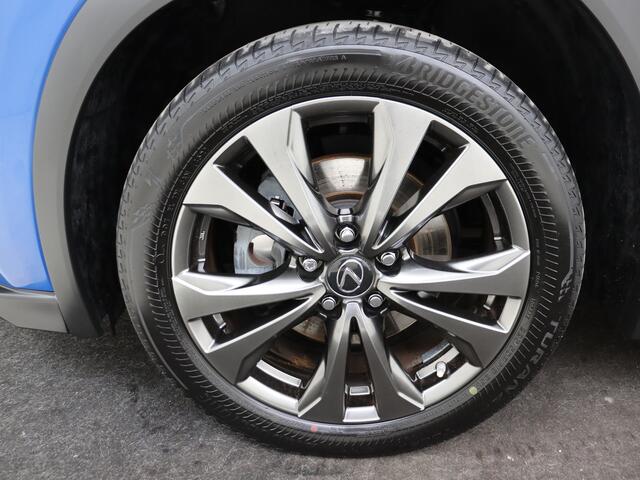 Lexus Ux 250h AWD F Sport Premium | Panoramadak | Stoel en Stuurwielverwarming| Elektrisch Bedienbare Stoelen |