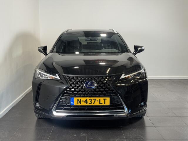 Lexus Ux 250h Preference Line | Trekhaak afneembaar | Blindspot monitor | Apple Carplay |