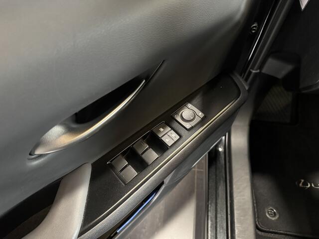 Lexus Ux 250h Preference Line | Trekhaak afneembaar | Blindspot monitor | Apple Carplay |