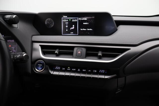 Lexus Ux 300e 54 kWh | Climate | ACC