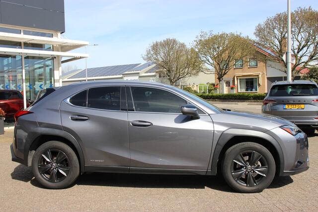 Lexus Ux 250h Luxury Line Automaat | Head-up | Blind spot | Leder | Stoelverwarming |