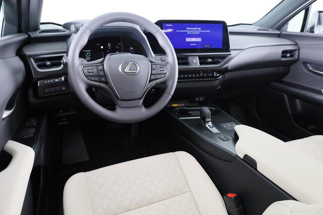 Lexus Ux 300h Luxury Line | BTW-Auto | Head-up Display | Stoel & Stuurverwarming |