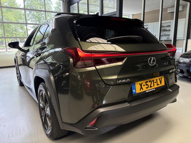 Lexus Ux 250h Executive Line Adaptive cruise, Navi, Pano, Leder