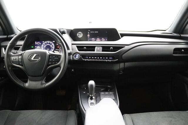 Lexus Ux 300e Business 54 kWh | NL auto | Achteruitrijcamera | Apple CarPlay