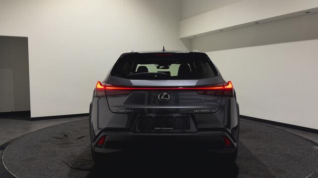 Lexus Ux 300e Luxury 54 kWh | Leder interieur | Stoelen verwarmd & gekoeld | Keyless | Soh (batterijcheck) Waarde 99,0 %