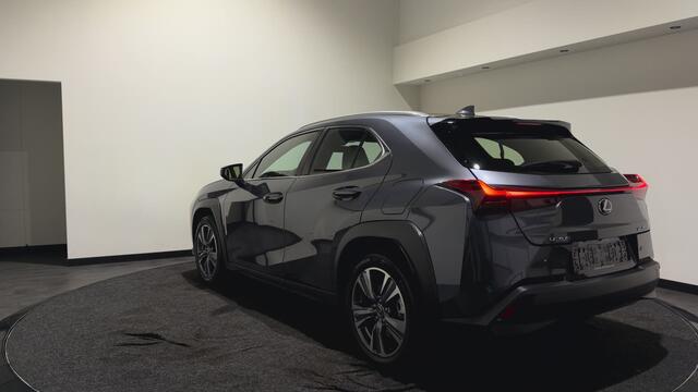 Lexus Ux 300e Luxury 54 kWh | Leder interieur | Stoelen verwarmd & gekoeld | Keyless | Soh (batterijcheck) Waarde 99,0 %