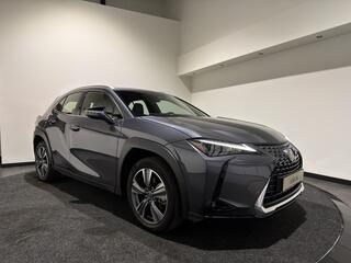 lexus-ux-300e-luxury-54-kwh--leder