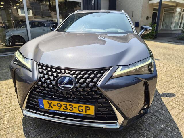 Lexus Ux 250h AWD Executive Line All-in prijs!