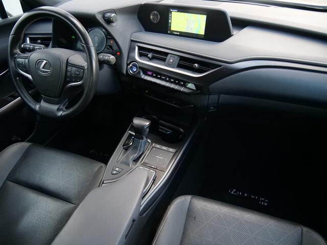 Lexus Ux 250h 184pk Luxury Line Automaat Leder / Apple Carplay / Dodehoeksensor / Stoelverwarming