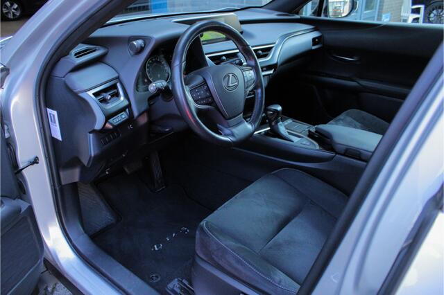 Lexus Ux 250h Business Line |parkeersensoren|stoel/stuurverwarming|Apple/Android|ACC|