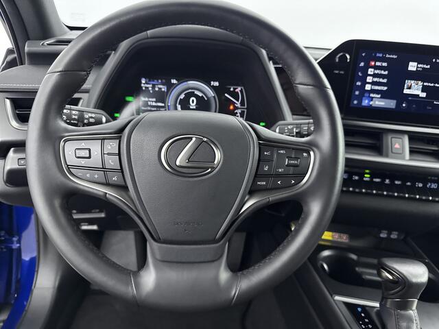 Lexus Ux 250h F Sport Line | Parkeersensoren V+A | Blindspot | Stoelverwarming |